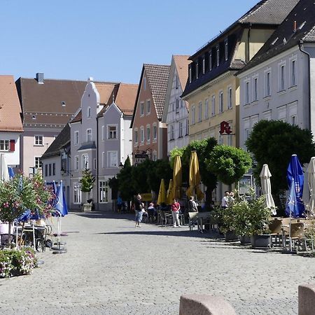 Hotel Hirsch Gunzburg Bagian luar foto